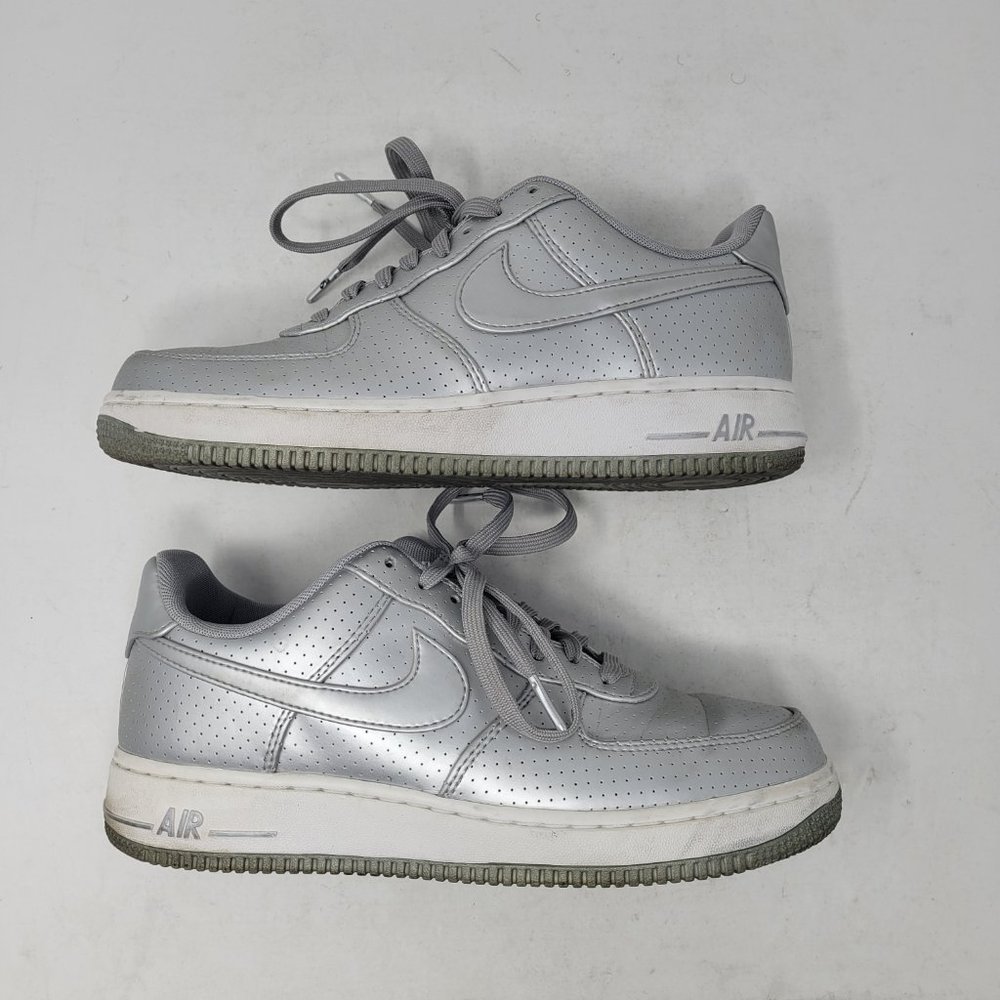 Nike Air Force 1 Low '07 LV8 Metallic Silver Perforated 718152-013 AF1 Olympic - Picture 6 of 11